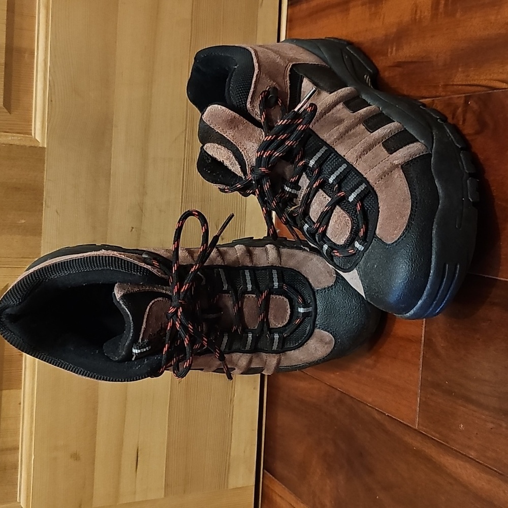 Nevados Mens Mid-hiking Boots, 9.5/43